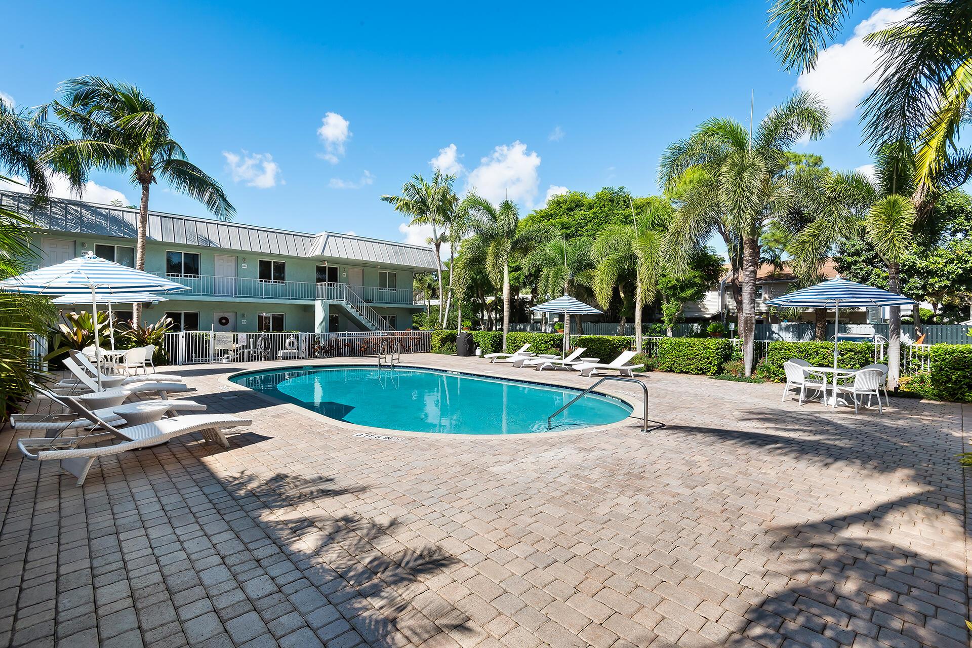 1300 NE 18th Street Unit: 2