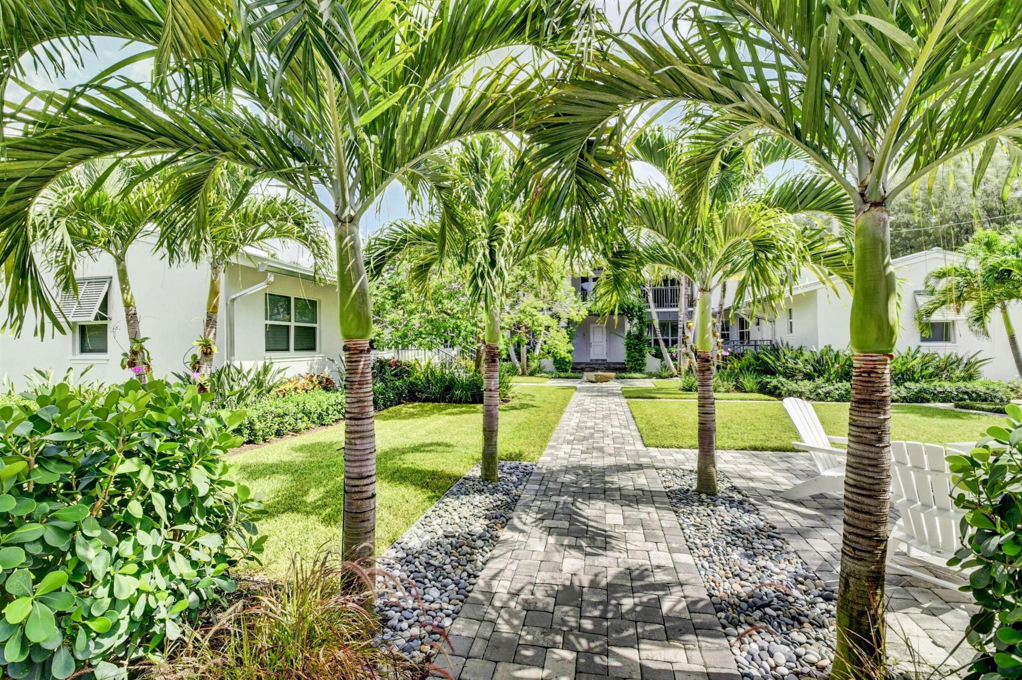 1025 Casuarina Road Unit: 4