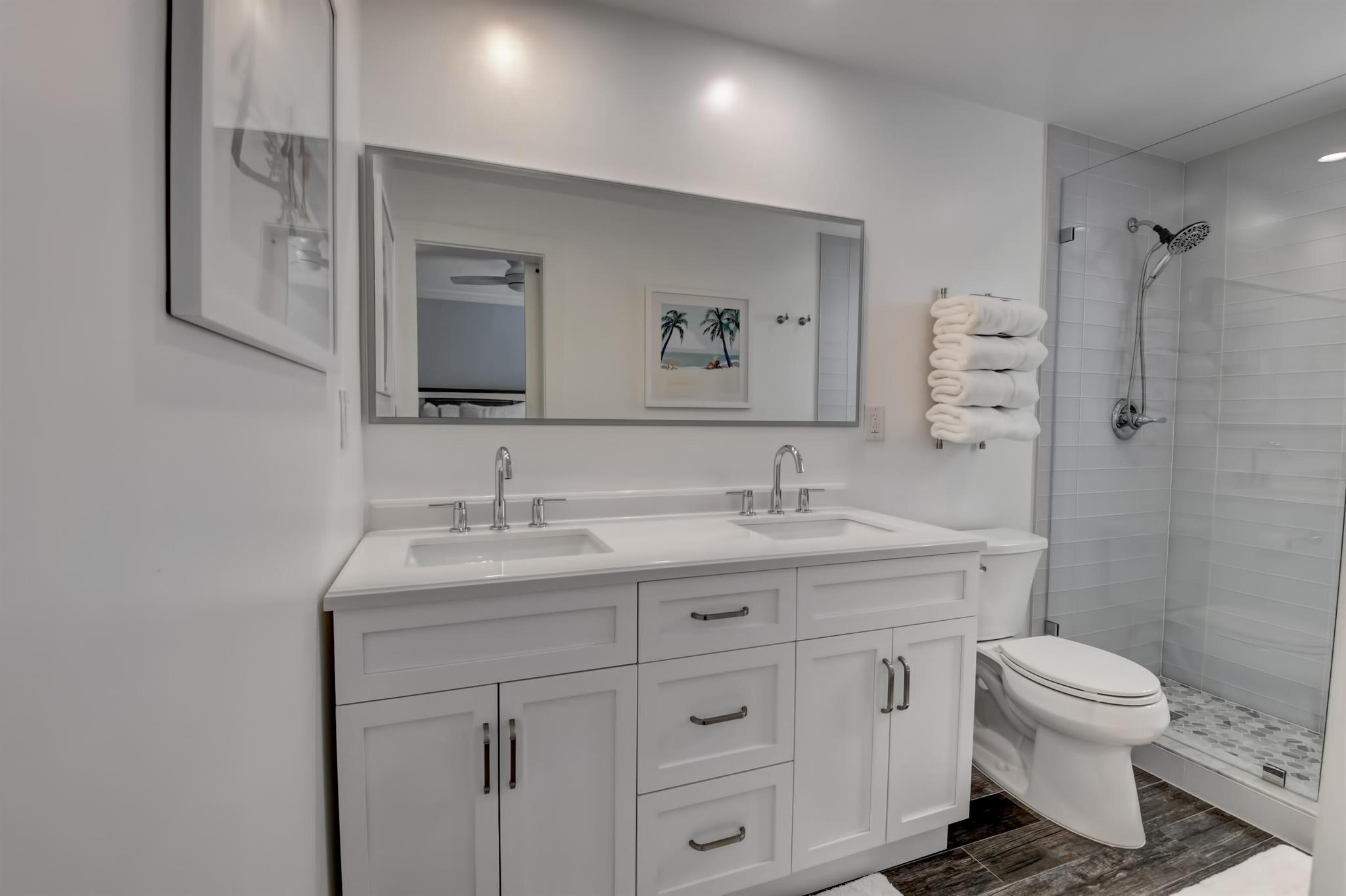 1025 Casuarina Road Unit: 4