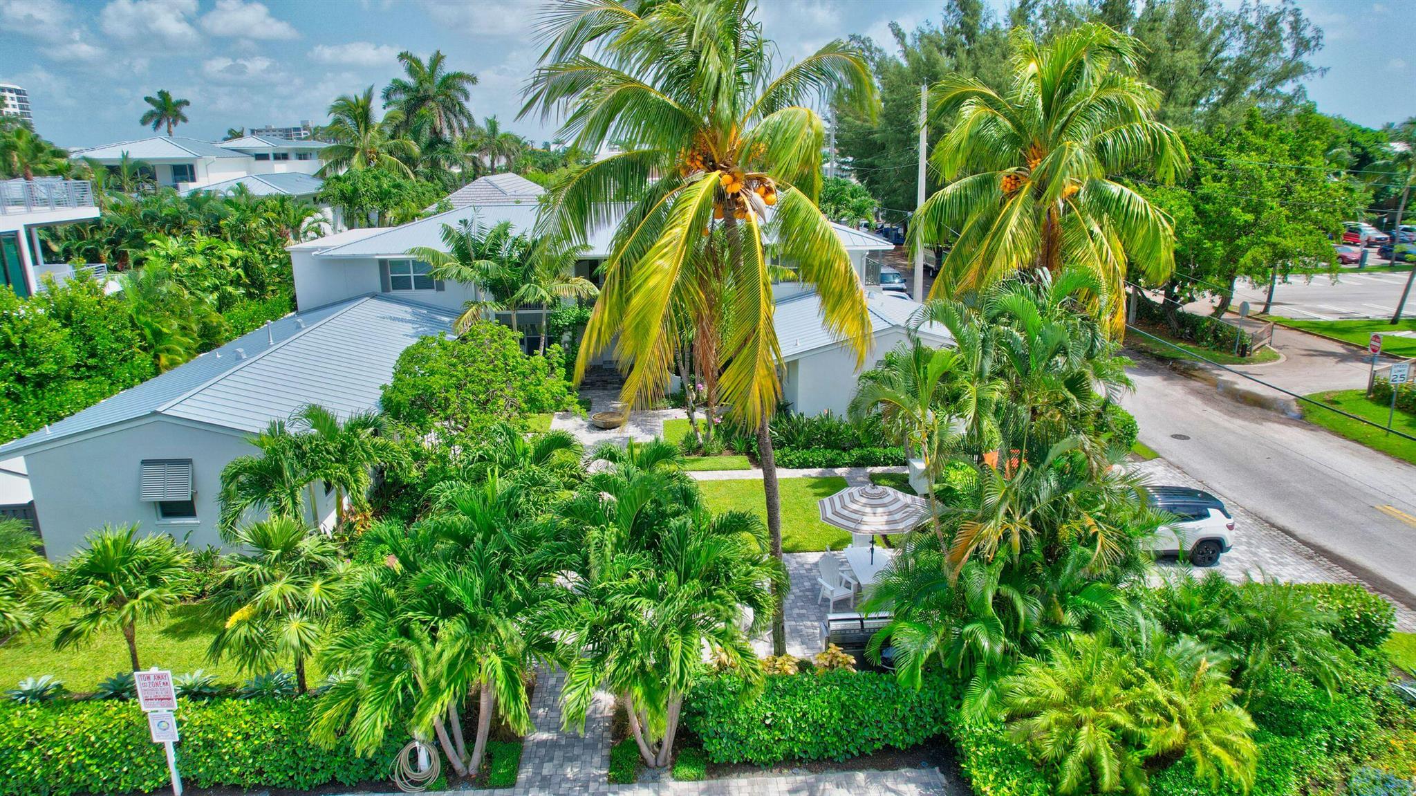 1025 Casuarina Road Unit: 4