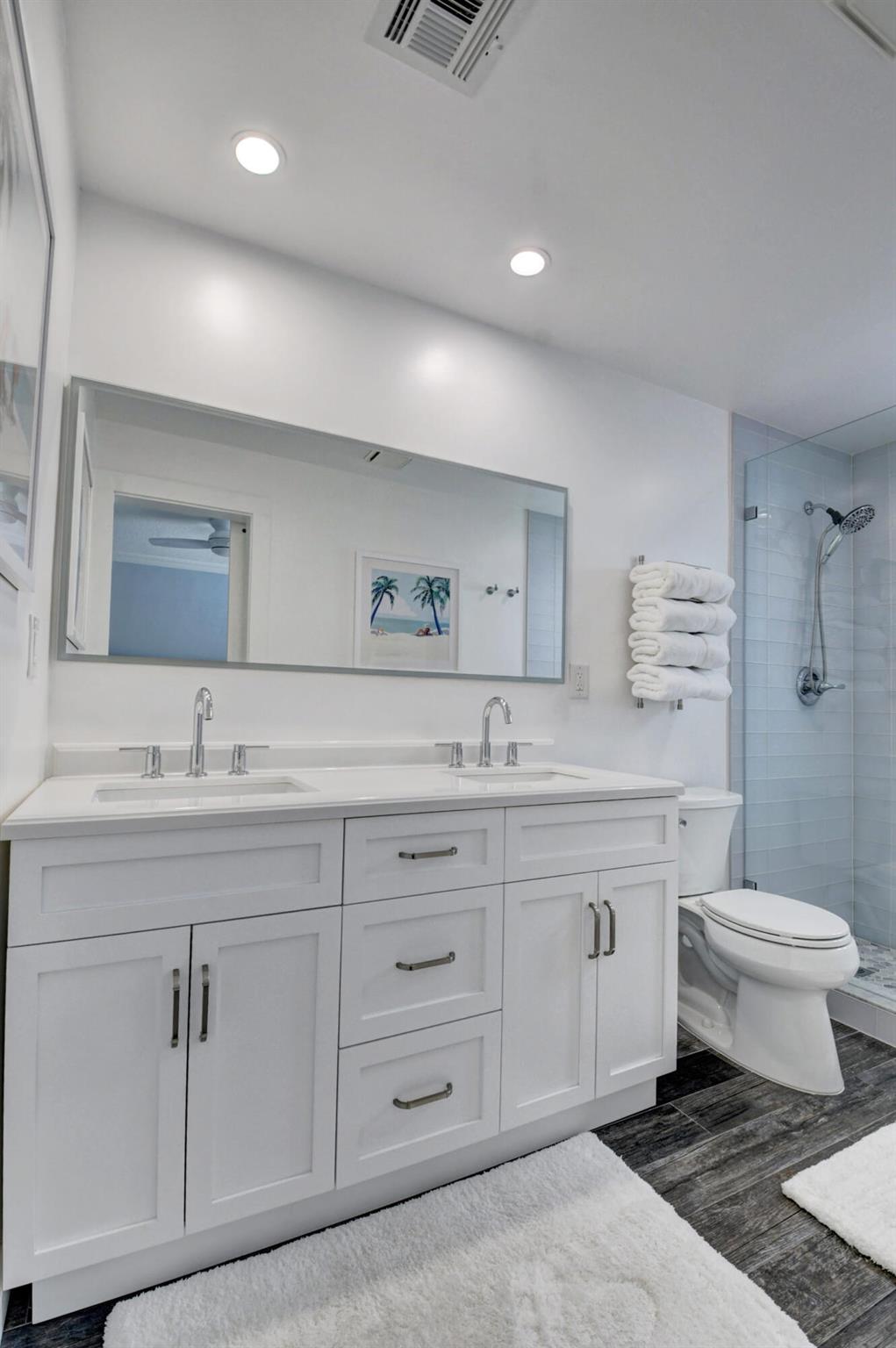 1025 Casuarina Road Unit: 4