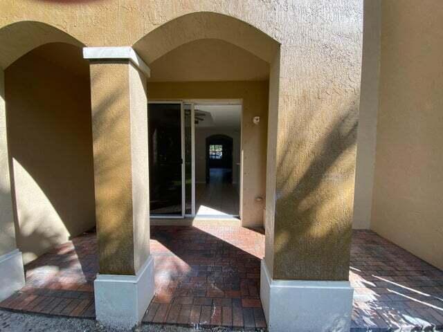 2896 Hidden Hills Road Unit: 1006