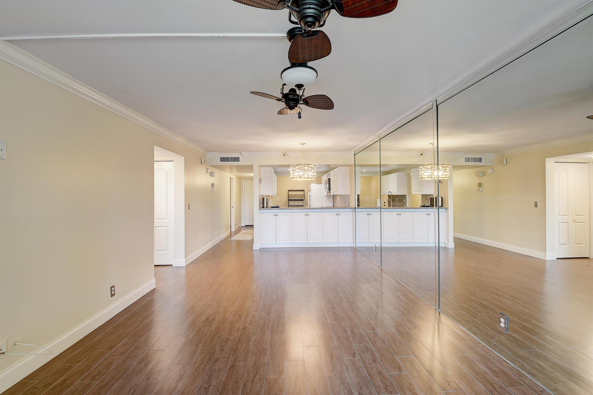 18 Royal Palm Way Unit: 104