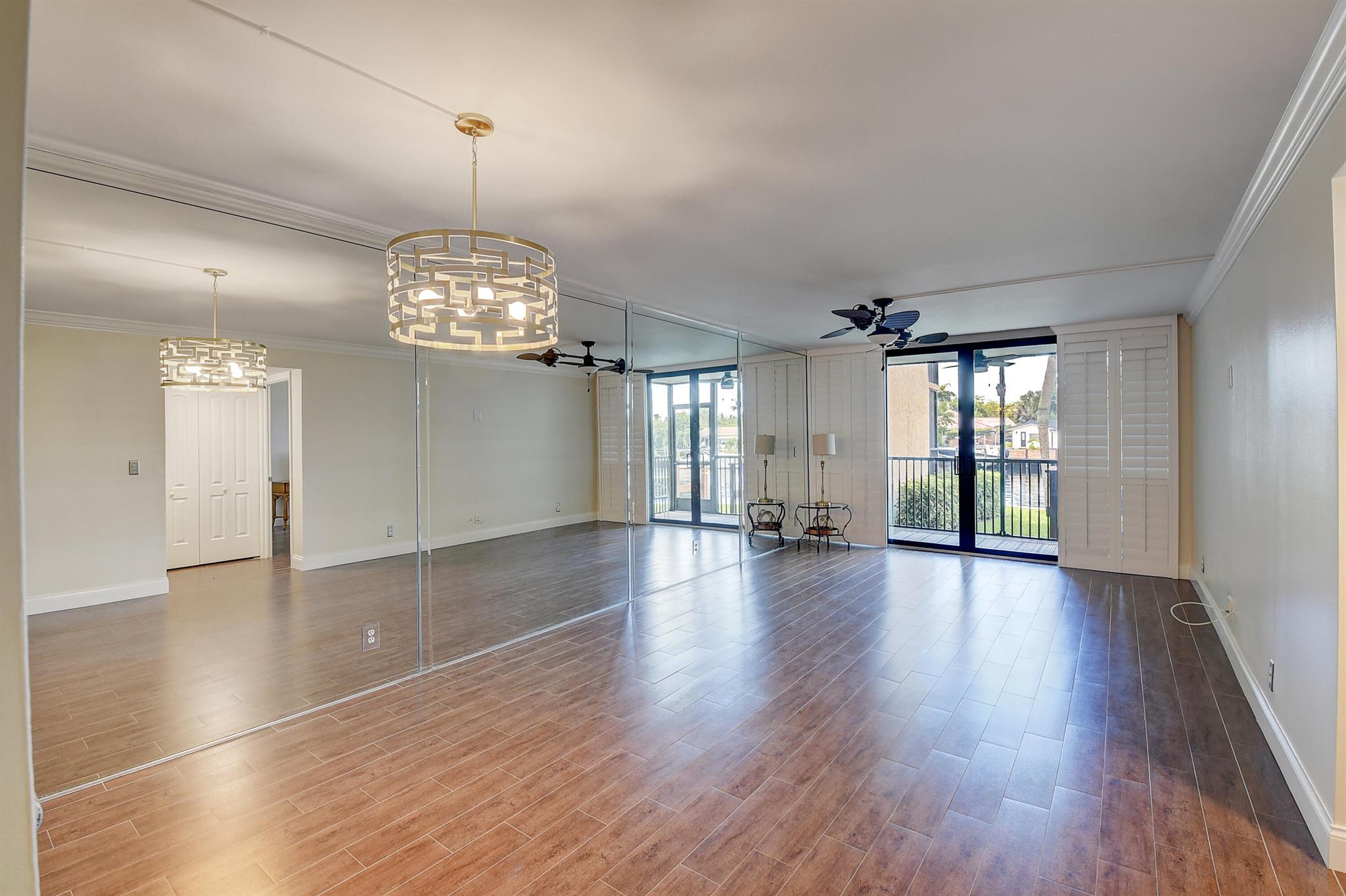 18 Royal Palm Way Unit: 104