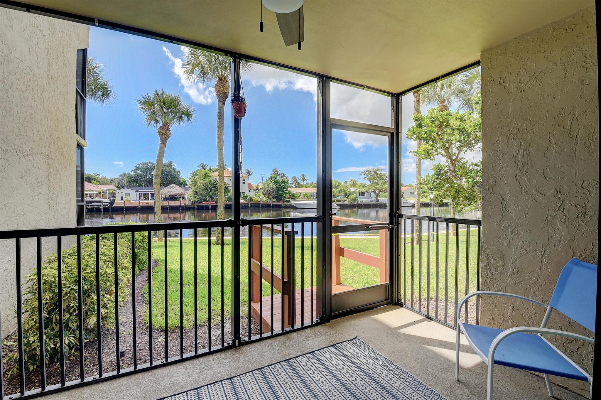 18 Royal Palm Way Unit: 104