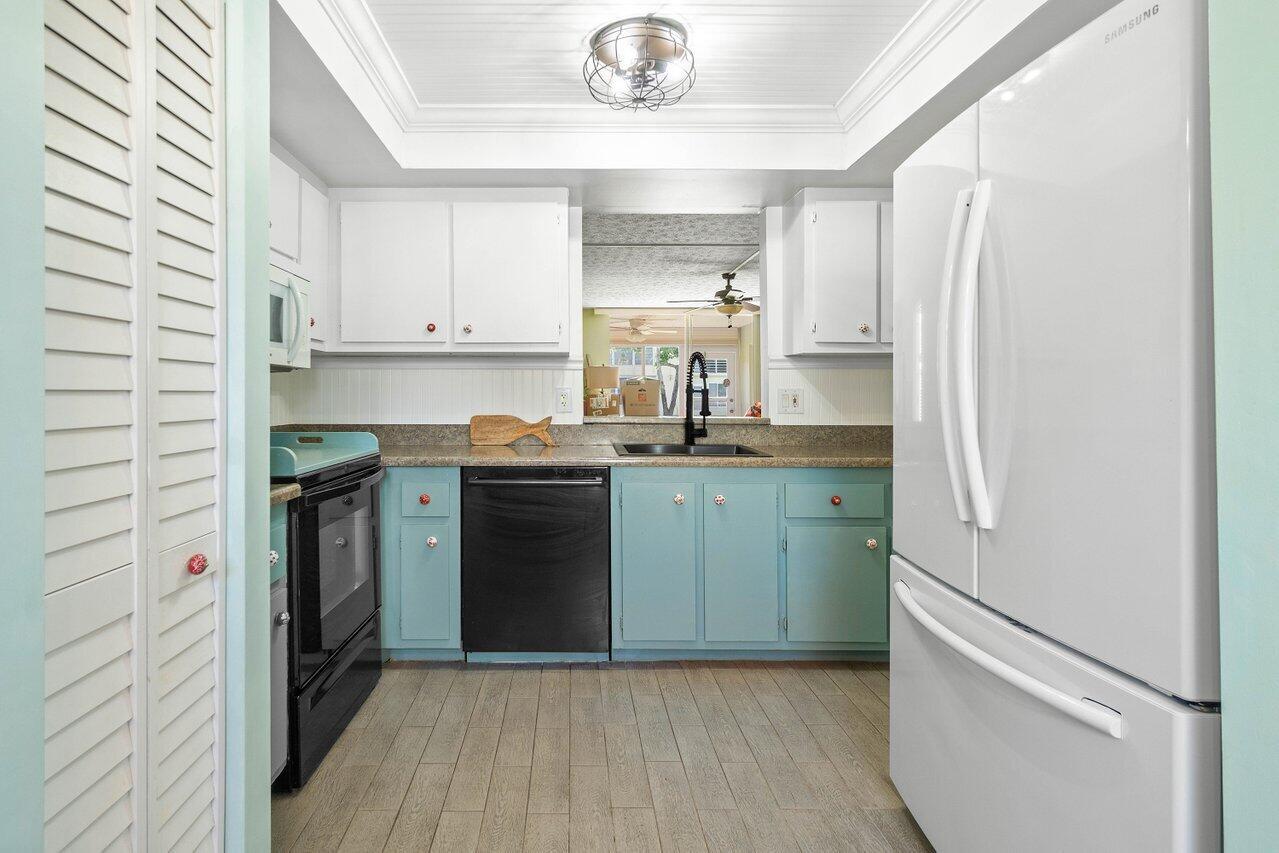 11 Willowbrook Lane Unit: 107