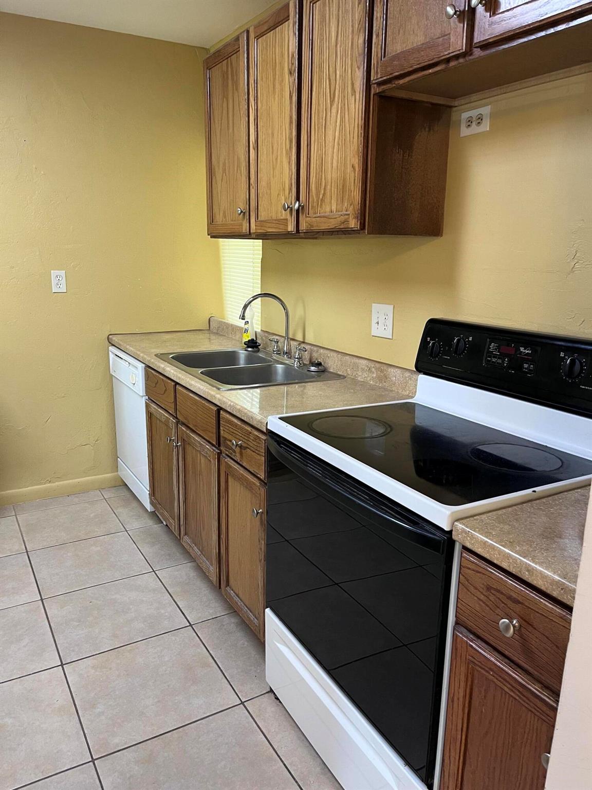 8141 SW 24th Court Unit: 108