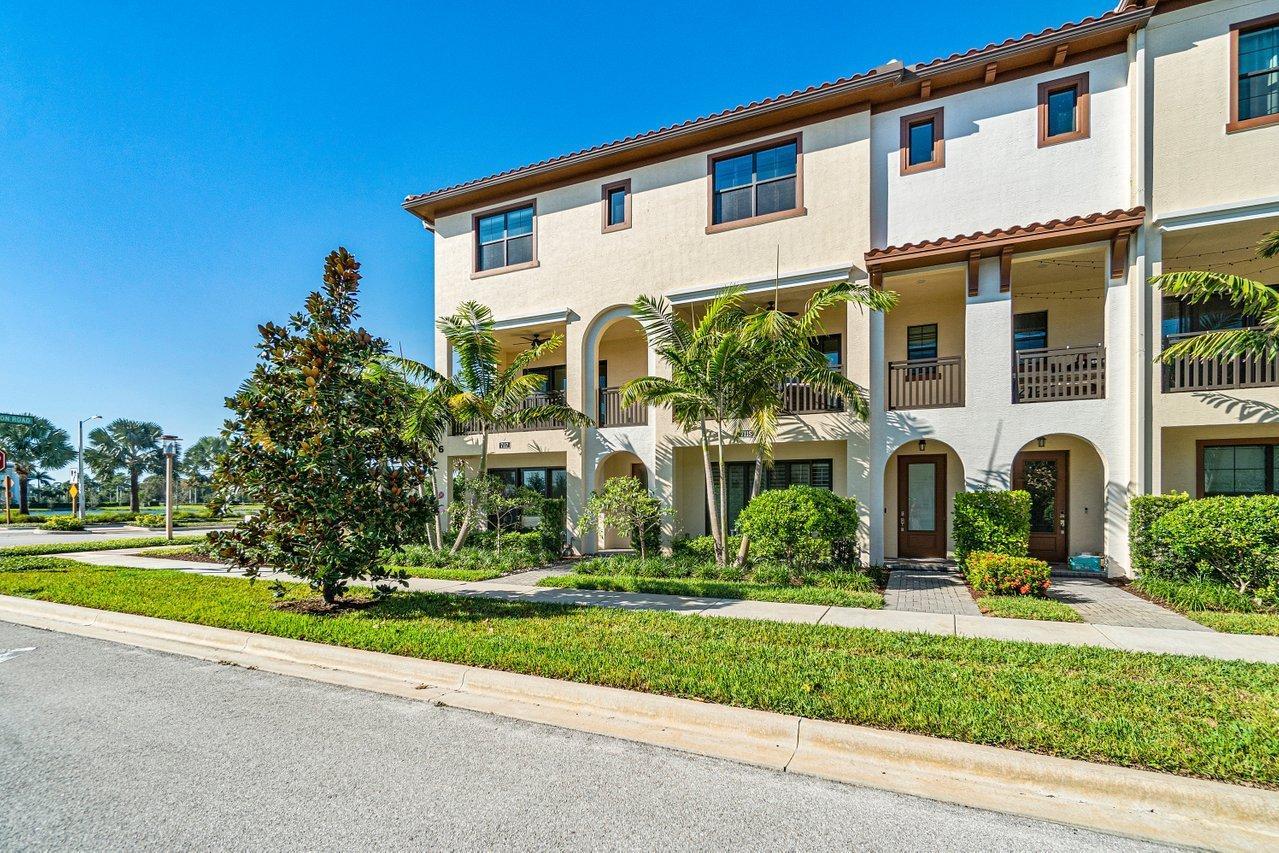7117 Edison Place