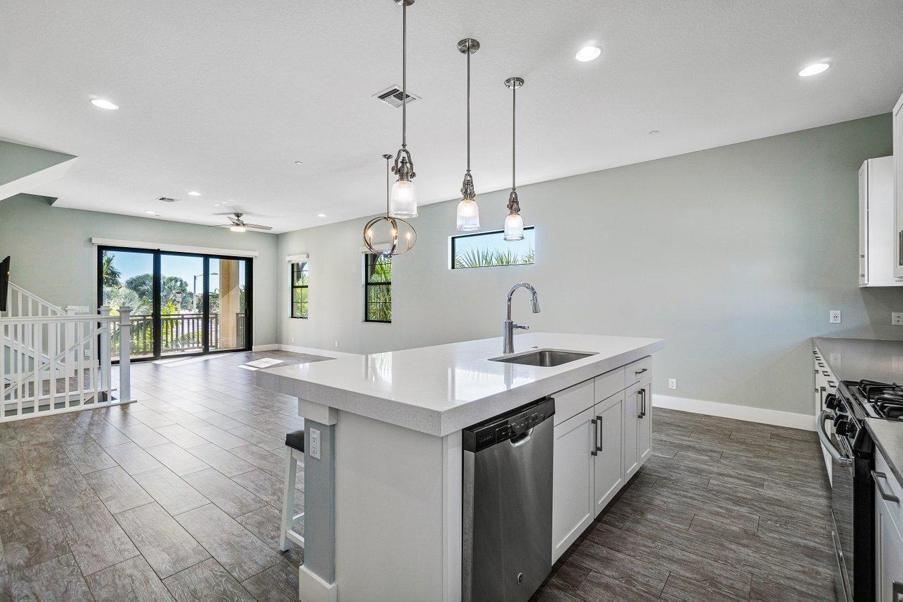 7117 Edison Place