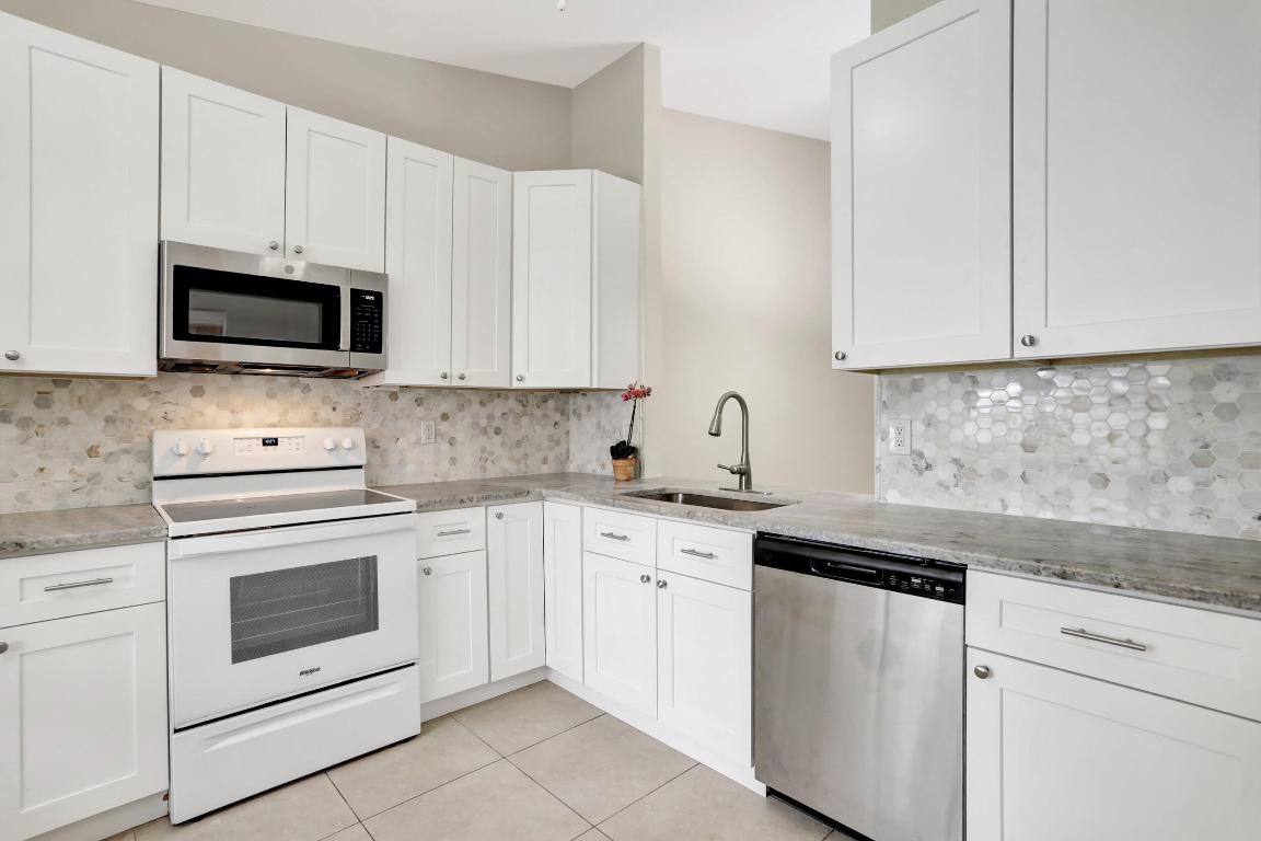 8284 Boca Glades Boulevard E, Boca Raton