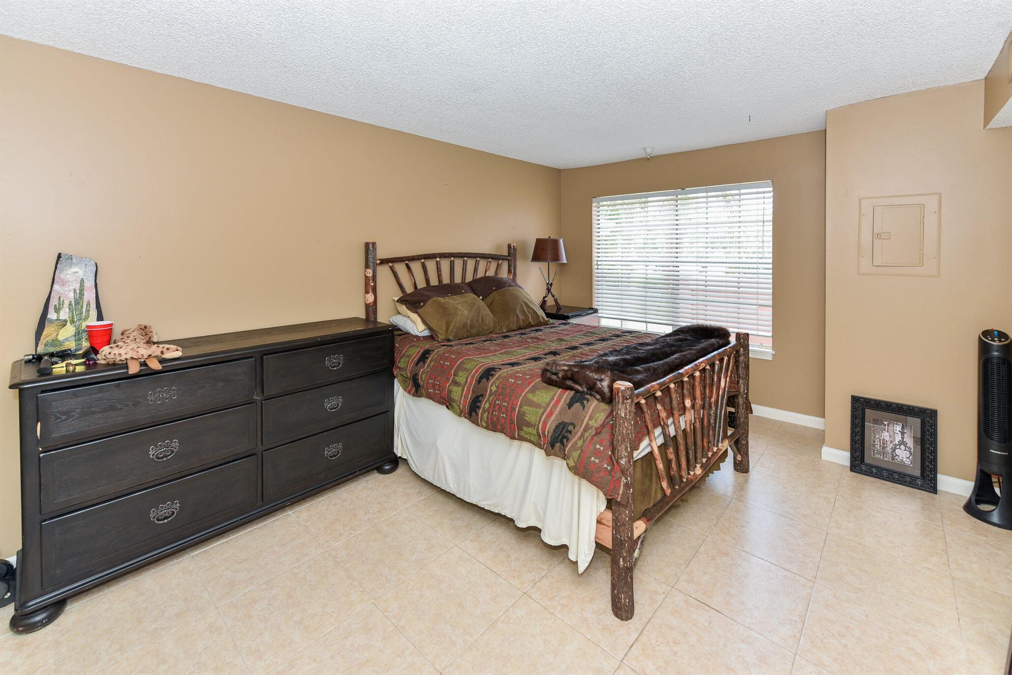 1365 Crystal Way Unit: H