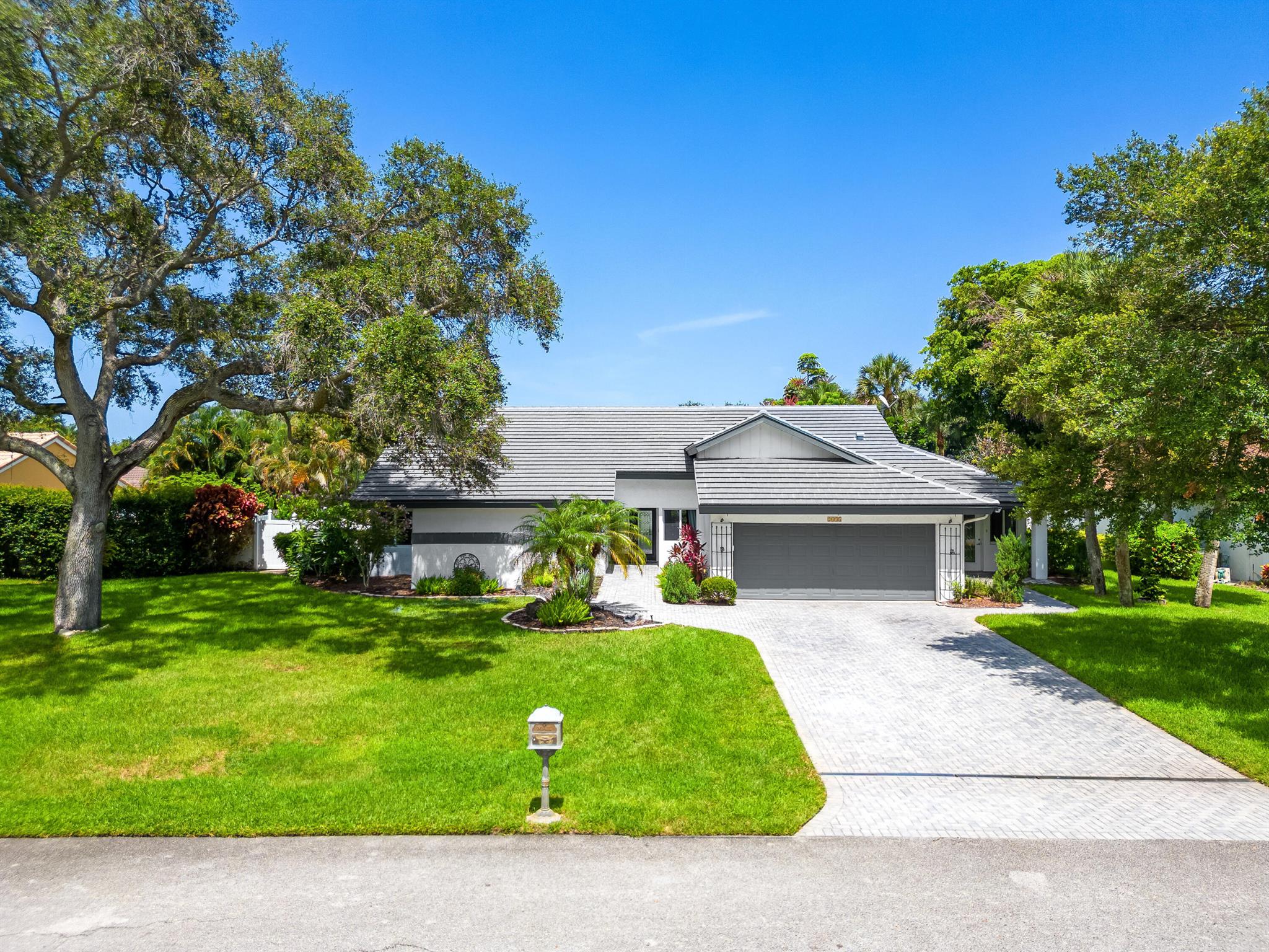 2415 SW 35th Avenue
