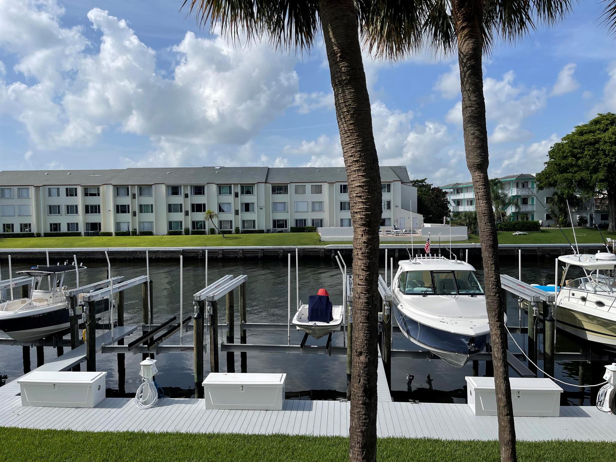 104 Paradise Harbour Blvd Boulevard Unit: 203