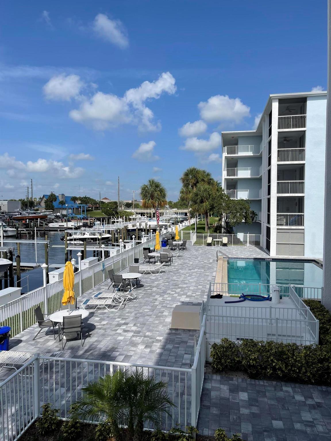104 Paradise Harbour Blvd Boulevard Unit: 203