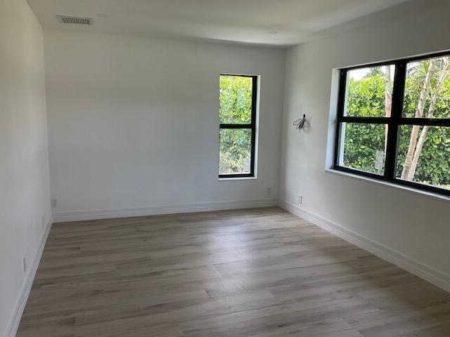 4791 Oak Circle