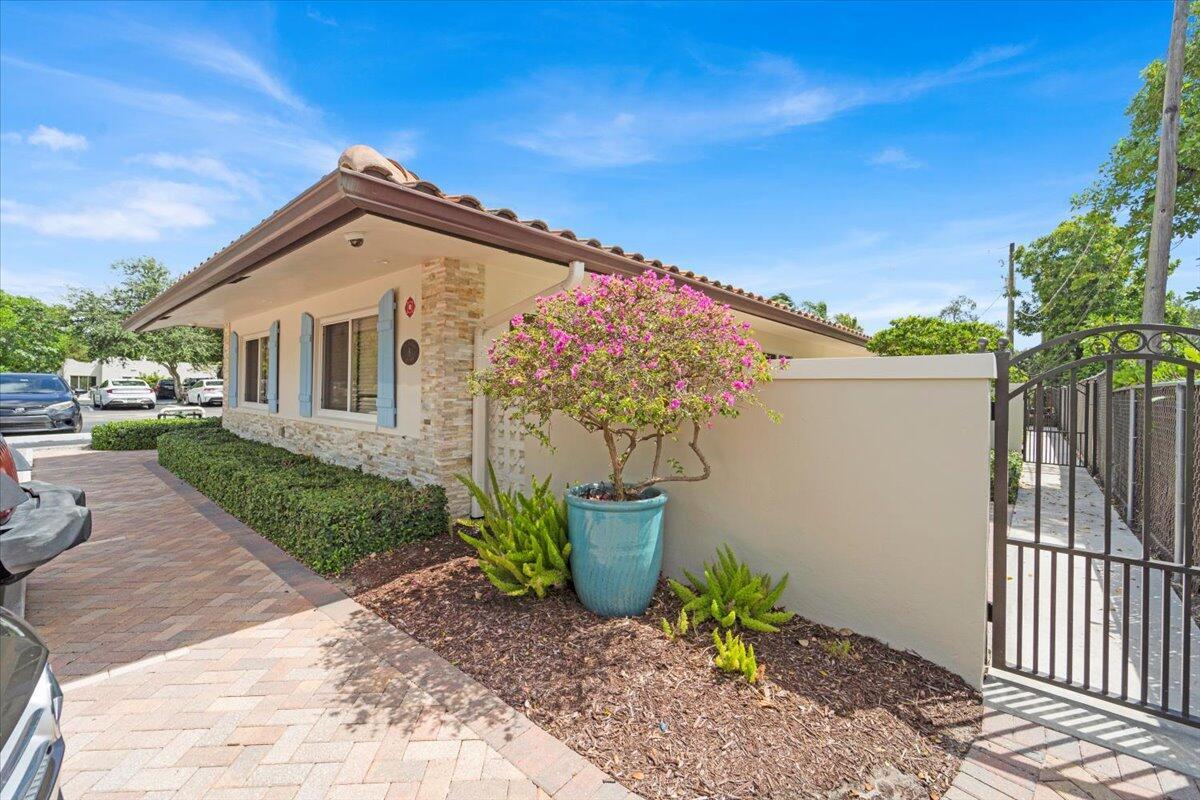 8 NE 14th Avenue Unit: 2