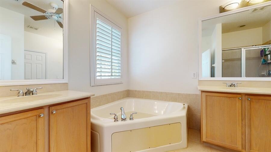 290 NE 5th Avenue Unit: 18