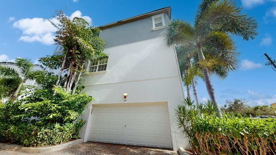 290 NE 5th Avenue Unit: 18