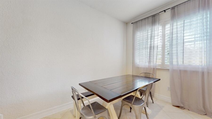 290 NE 5th Avenue Unit: 18