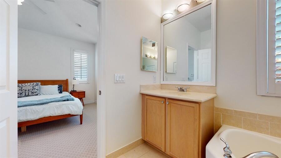 290 NE 5th Avenue Unit: 18
