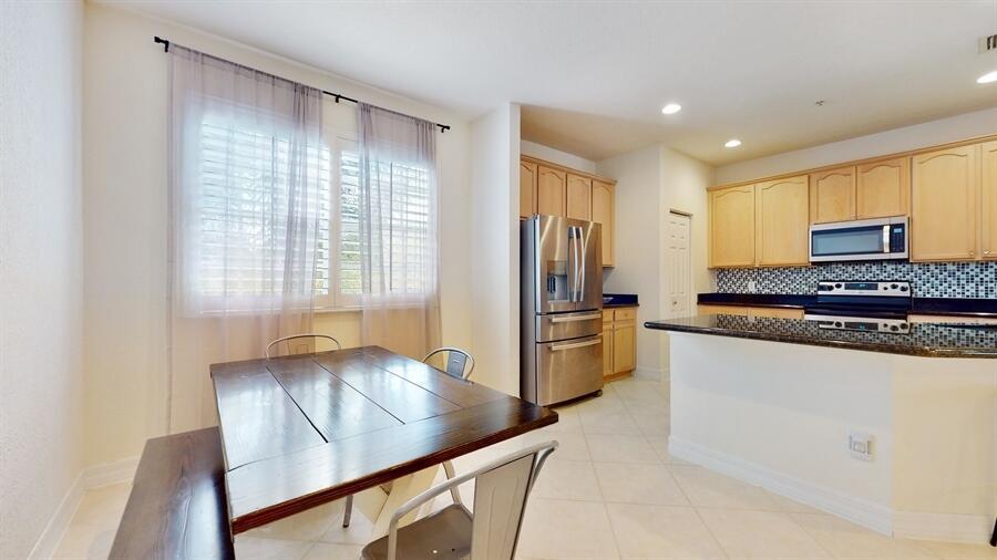 290 NE 5th Avenue Unit: 18
