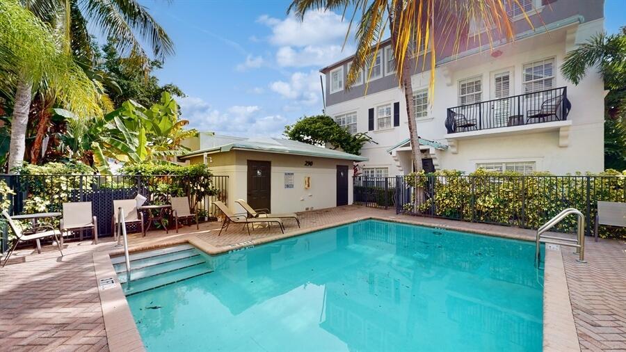 290 NE 5th Avenue Unit: 18