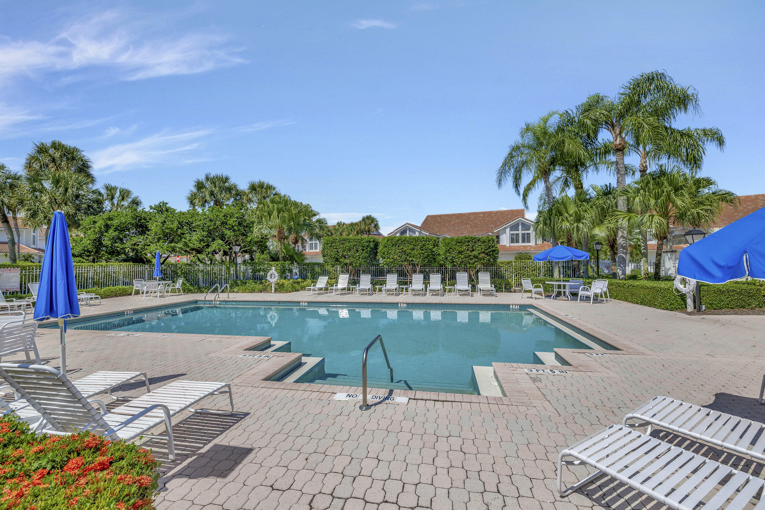 2444 NW 59th Street Unit: 1302