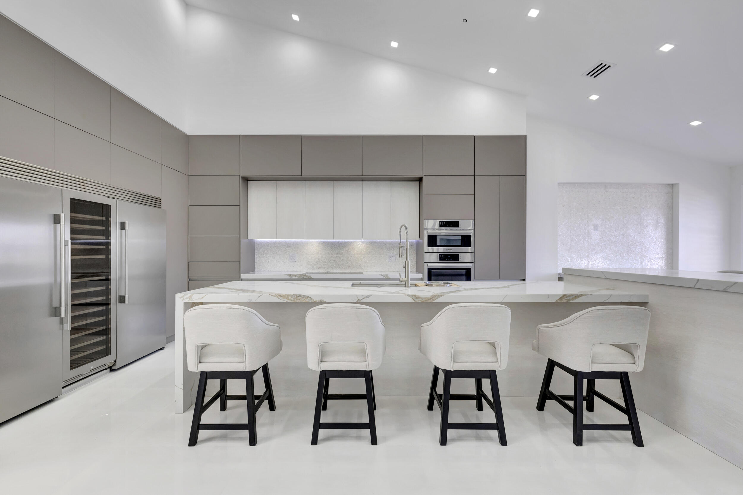 2444 NW 59th Street Unit: 1302
