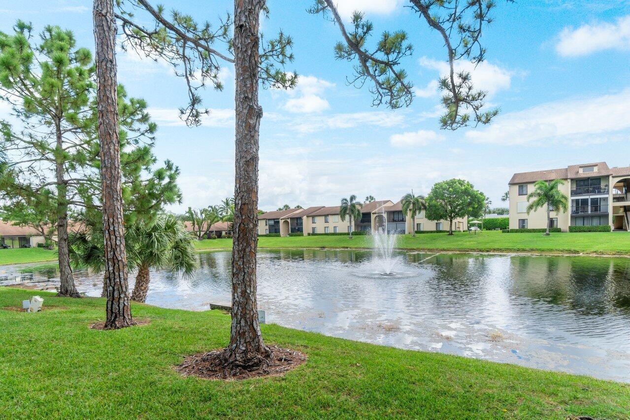 627 Sea Pine Way Unit: F3