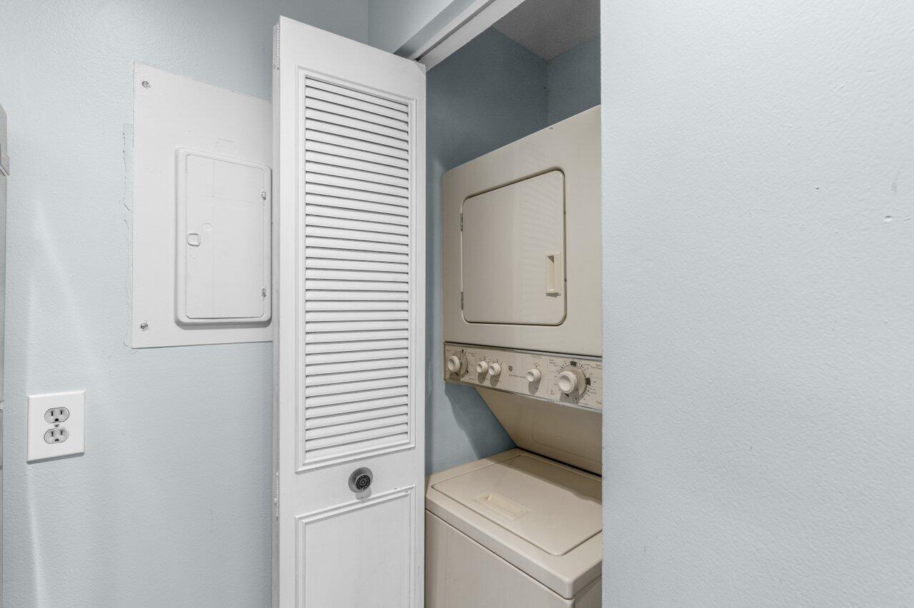 627 Sea Pine Way Unit: F3
