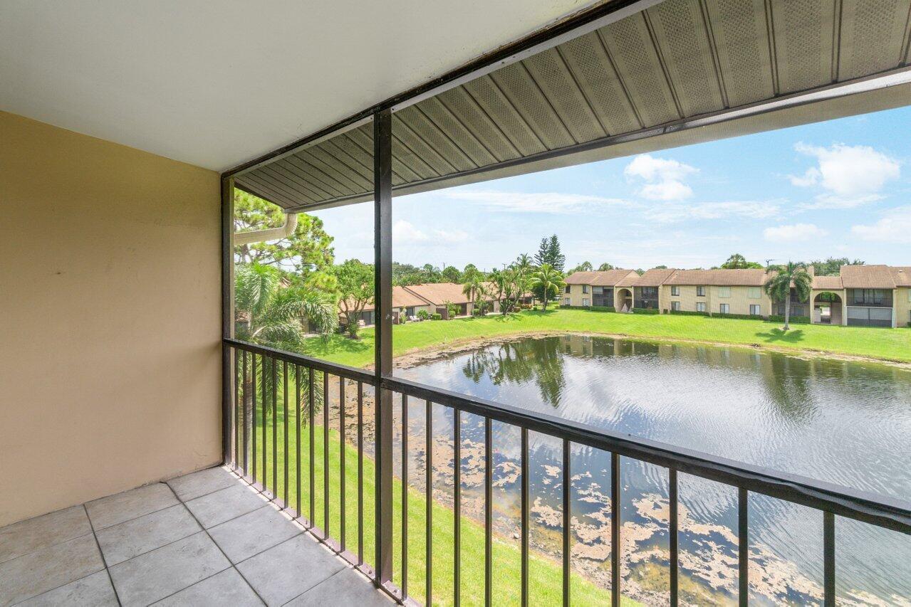 627 Sea Pine Way Unit: F3