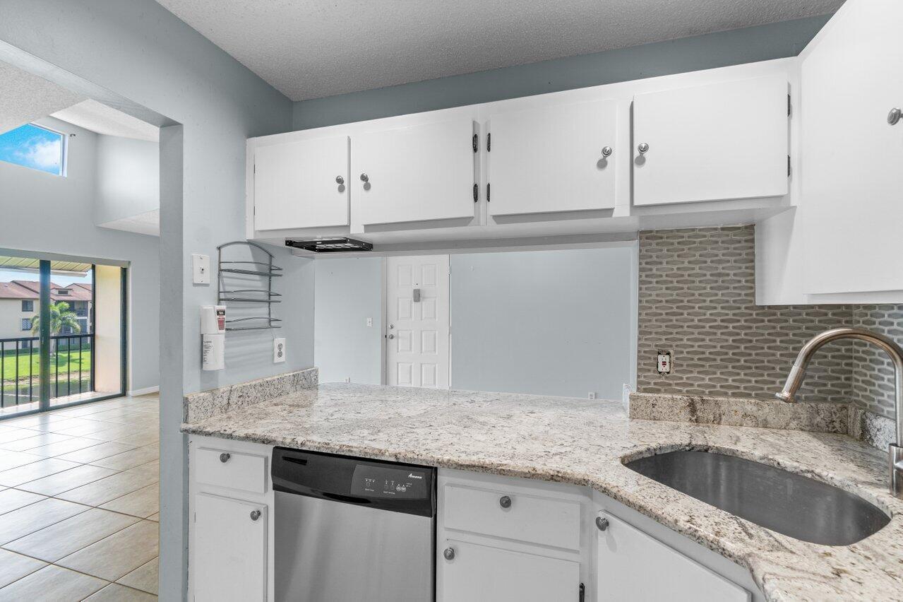 627 Sea Pine Way Unit: F3