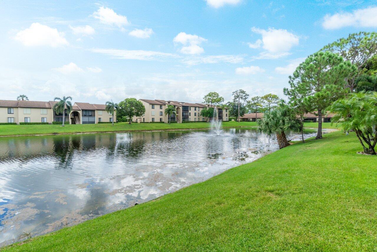 627 Sea Pine Way Unit: F3