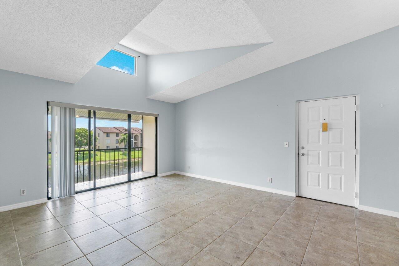 627 Sea Pine Way Unit: F3