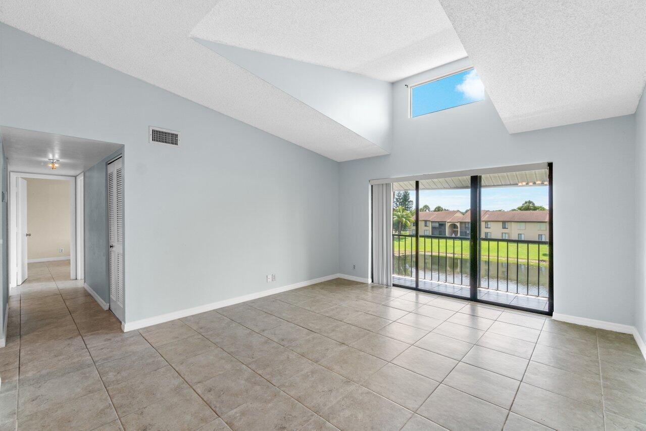 627 Sea Pine Way Unit: F3