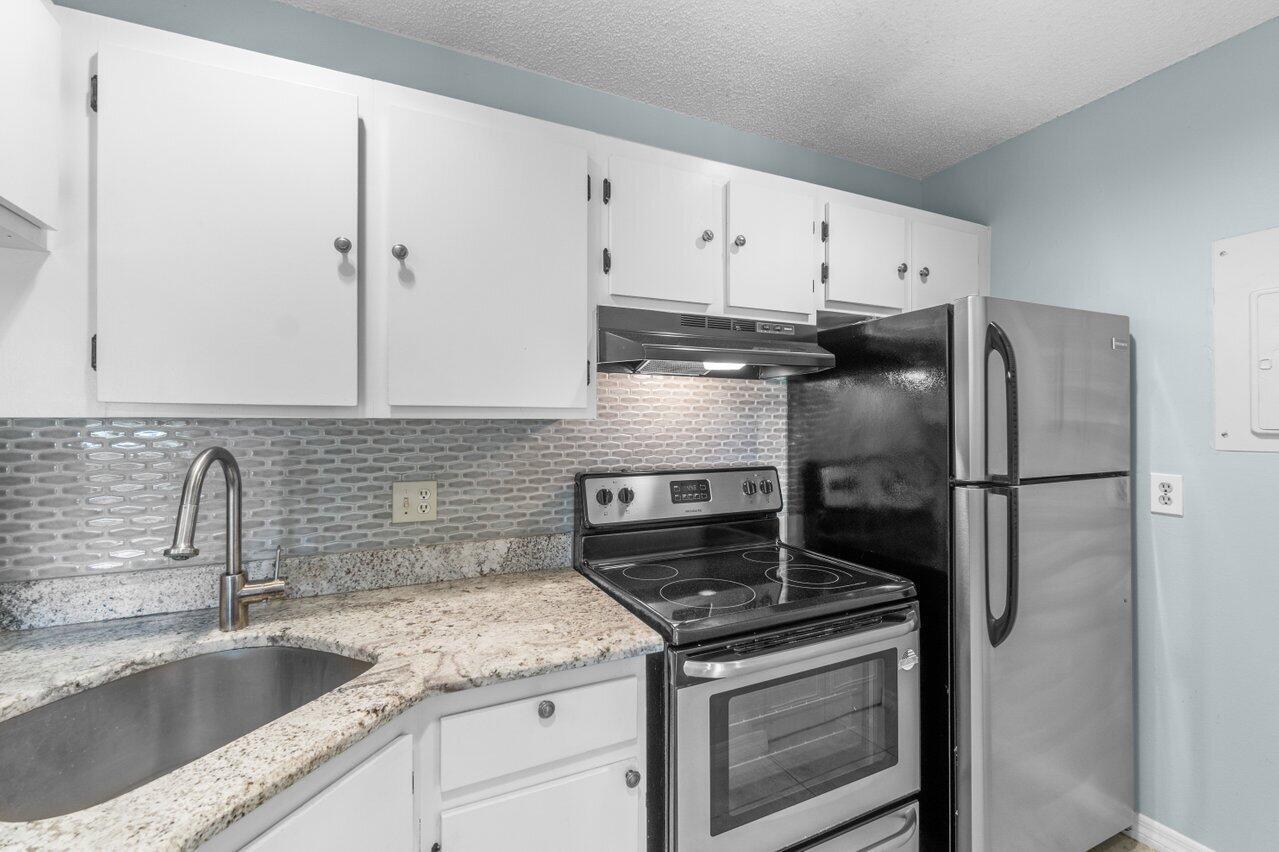 627 Sea Pine Way Unit: F3
