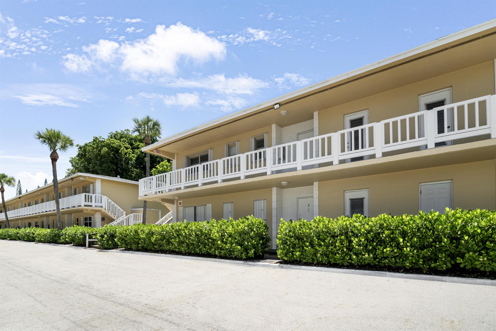 560 SE 2nd Avenue Unit: H-27