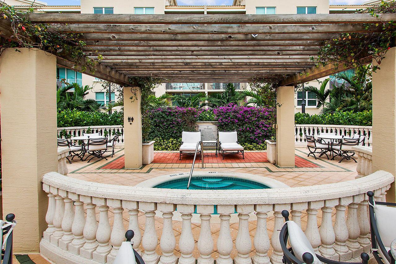 99 SE Mizner Boulevard Unit: 501