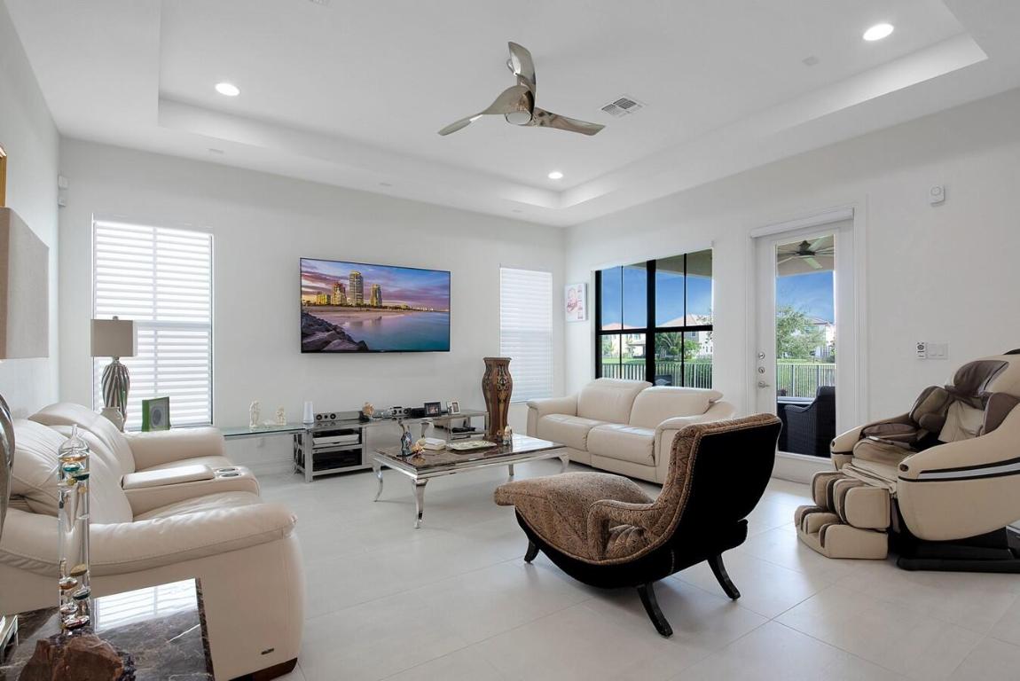 11600 Solstice Circle, Parkland