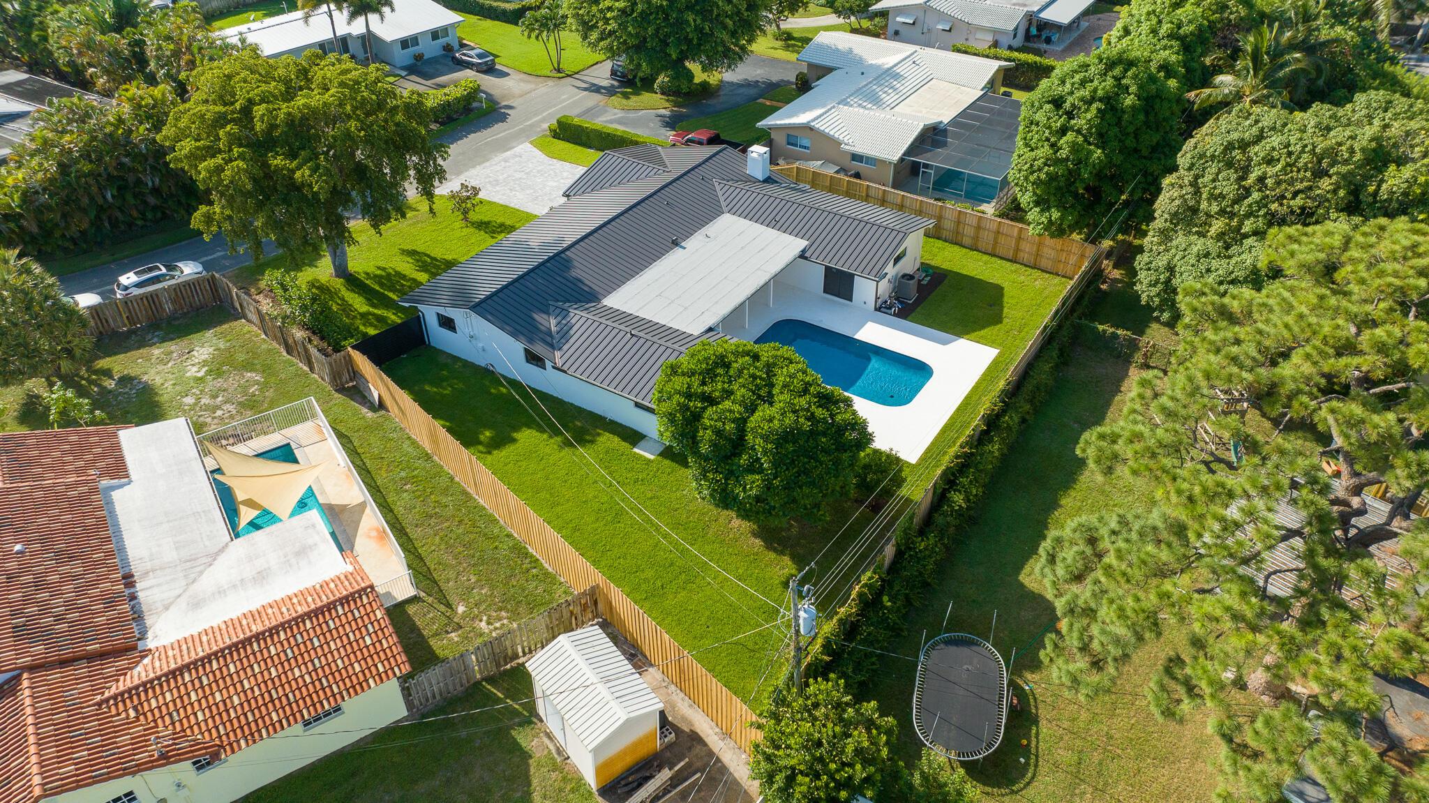 3030 Fernwood Drive