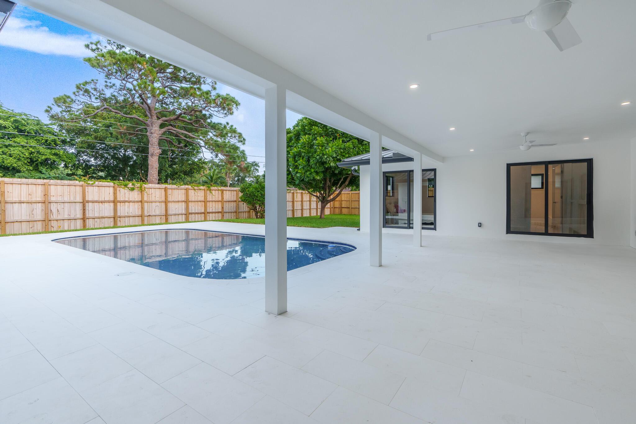3030 Fernwood Drive