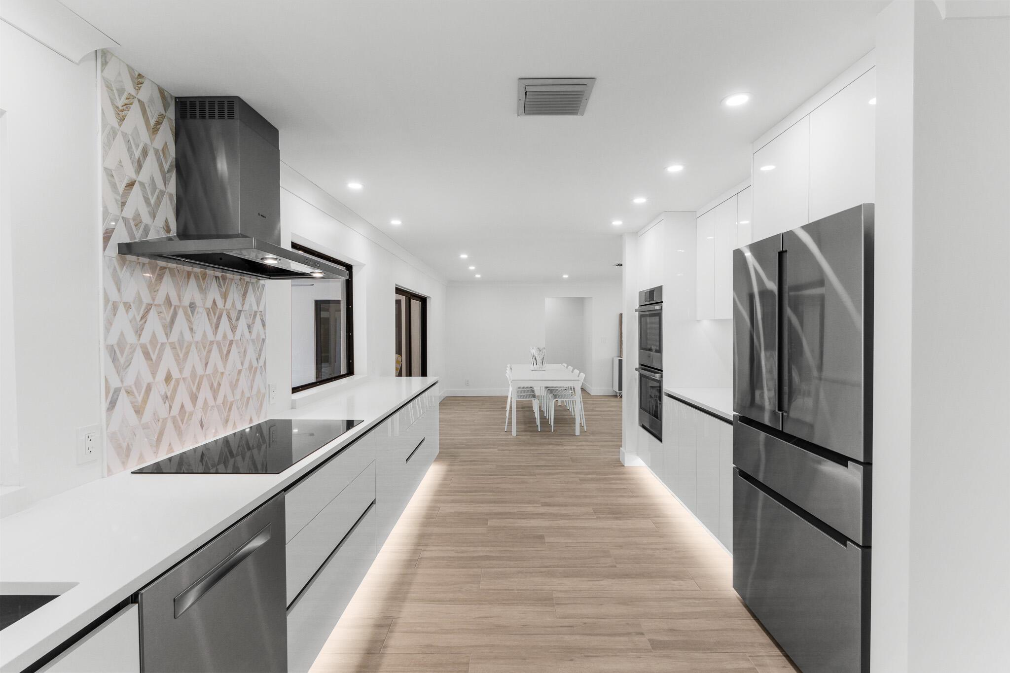 3030 Fernwood Drive