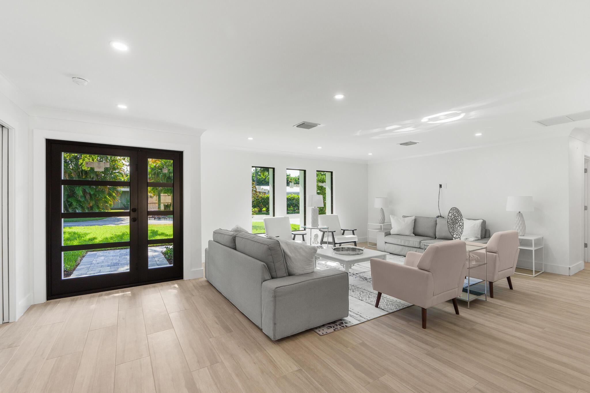 3030 Fernwood Drive