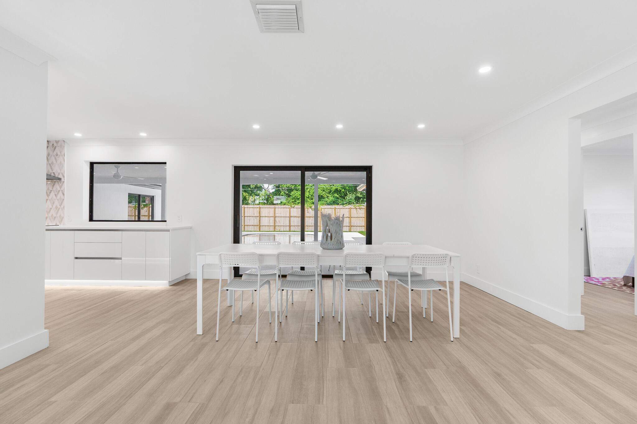 3030 Fernwood Drive
