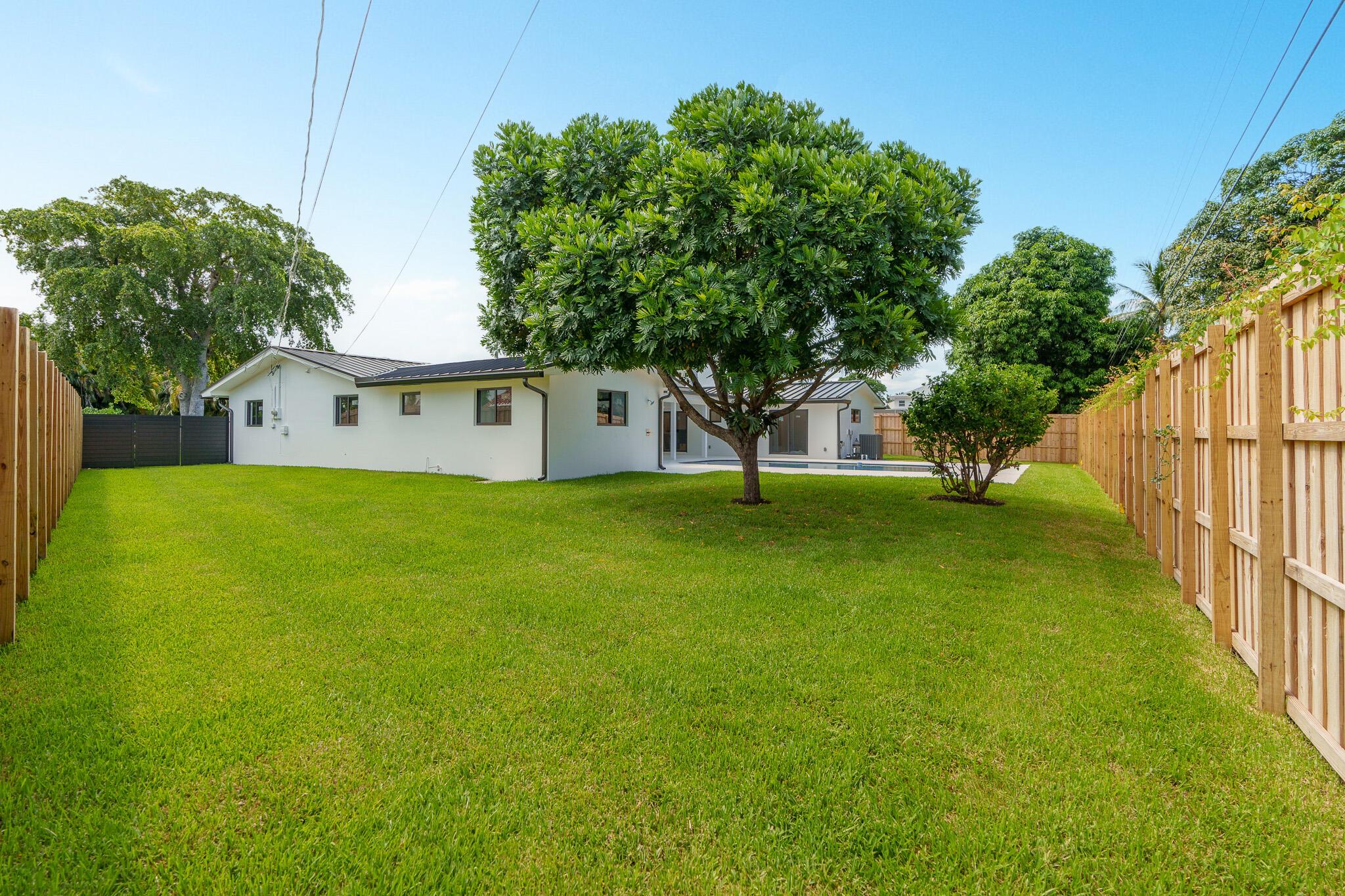 3030 Fernwood Drive