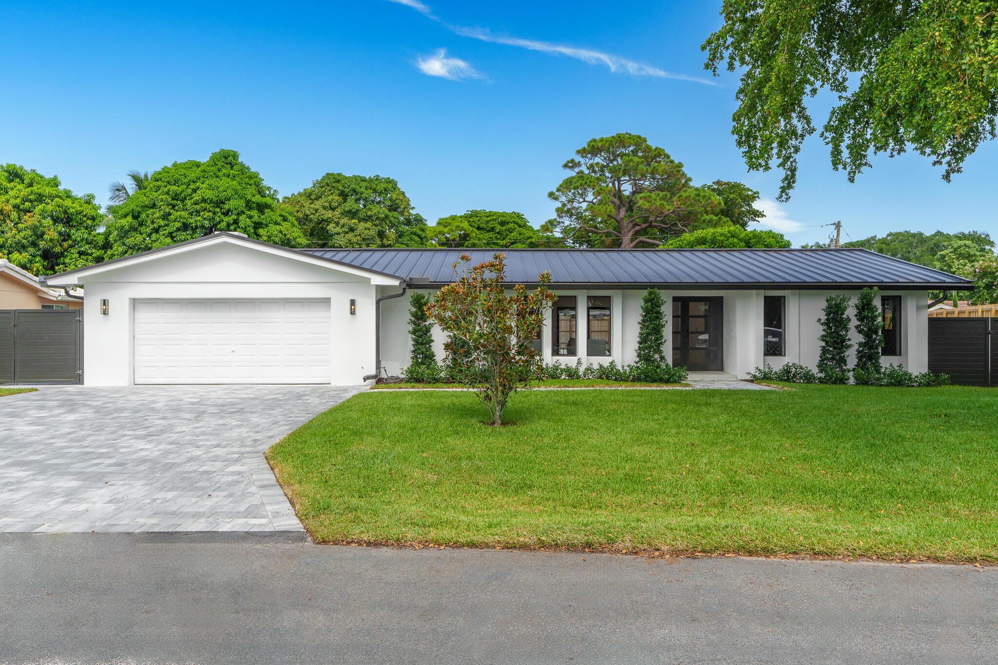 3030 Fernwood Drive