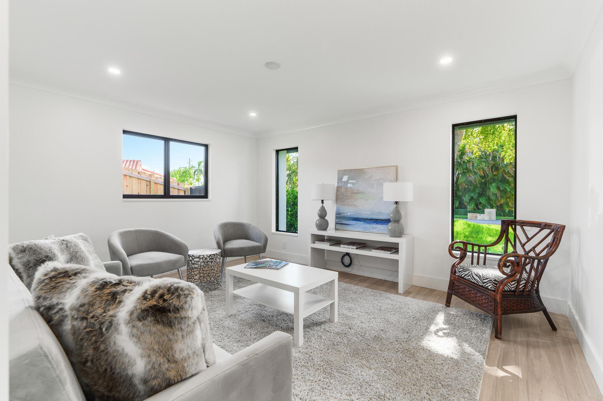 3030 Fernwood Drive