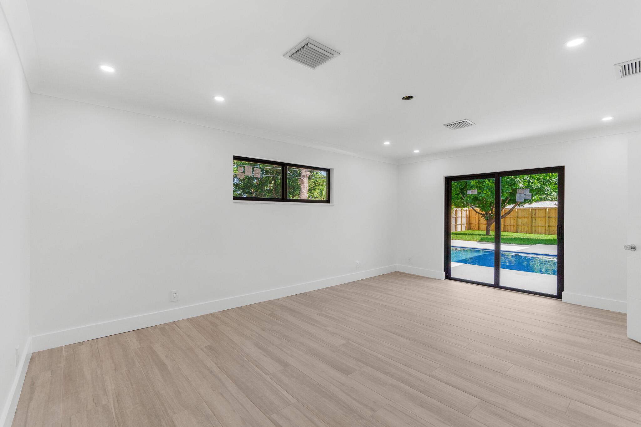 3030 Fernwood Drive