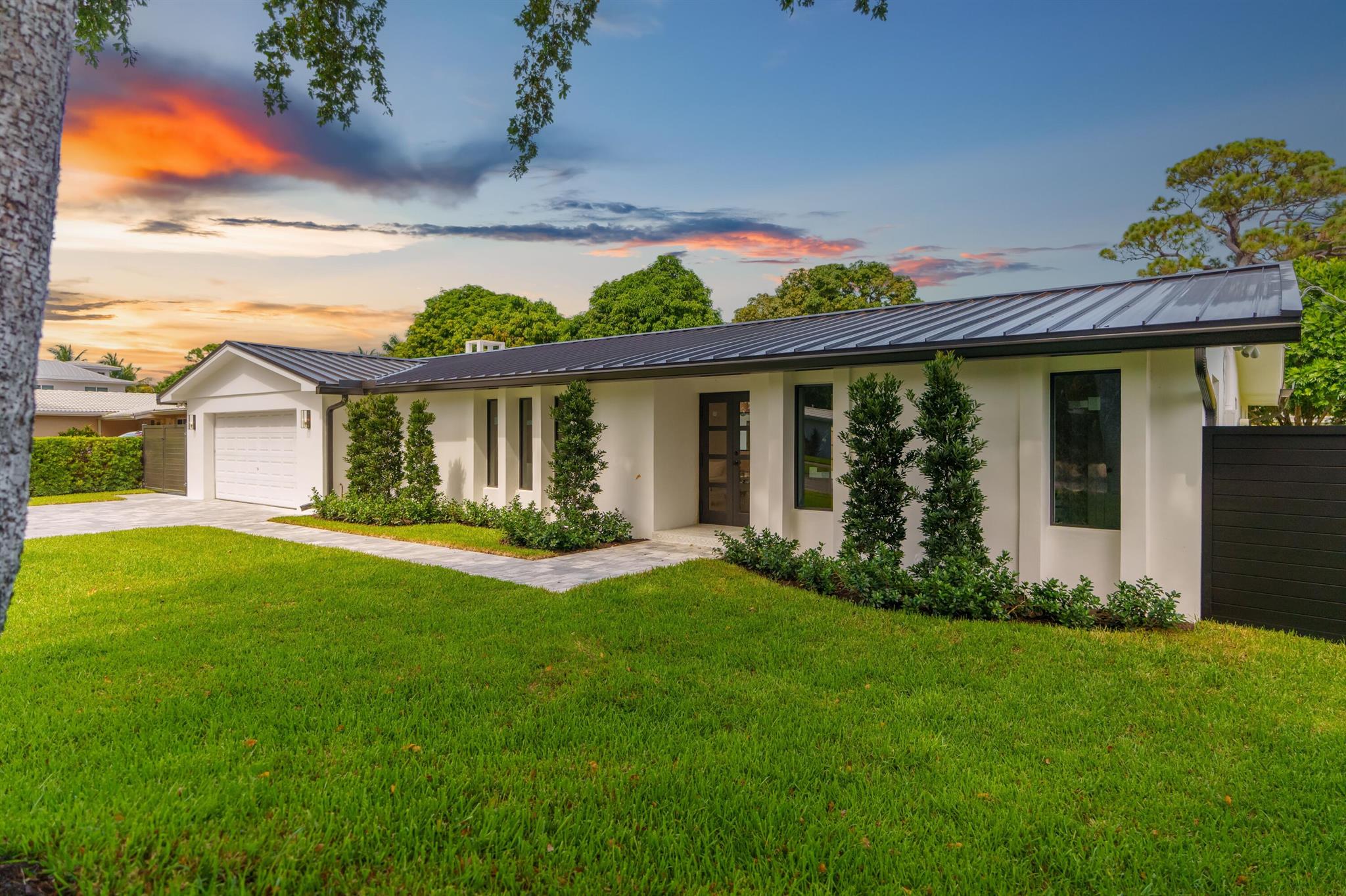 3030 Fernwood Drive