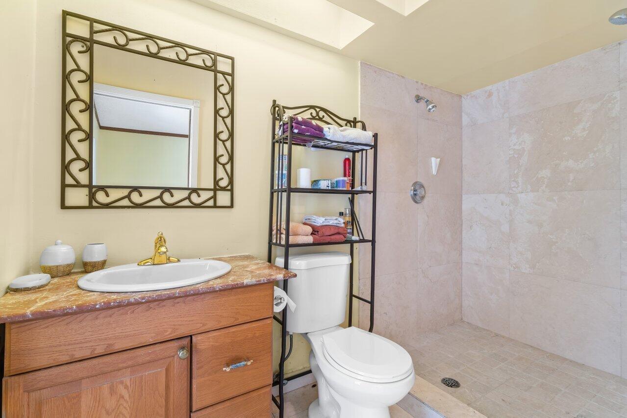 900 SW 4th Street